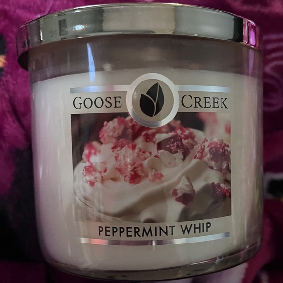 Goose Creek Peppermint Whip 3 wick candle - Picture 1 of 3